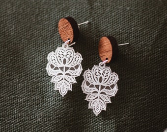 Pendientes de flores de encaje