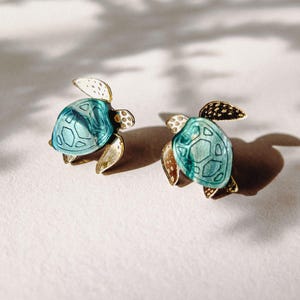 Little Sea Turtle Stud Earrings from Acrylic Glass