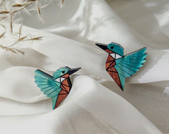 Pendientes Little Kingfisher Bird Stud hechos de madera reciclada y acrílico