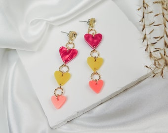 Pendientes colgantes con cadena de pequeños corazones de vidrio acrílico de colores vibrantes, regalo perfecto para el día de San Valentín