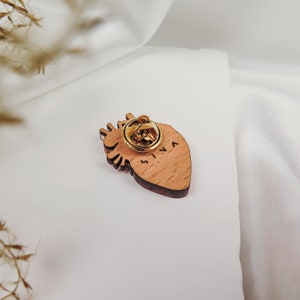 Anatomical Heart Lapel Pin lasercut from acrylic glass, perfect Valentine's day gift, unisex zdjęcie 2