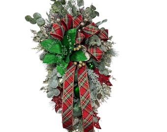 Emerald Green Poinsettia Christmas Swag: Handmade Holiday Door Decor