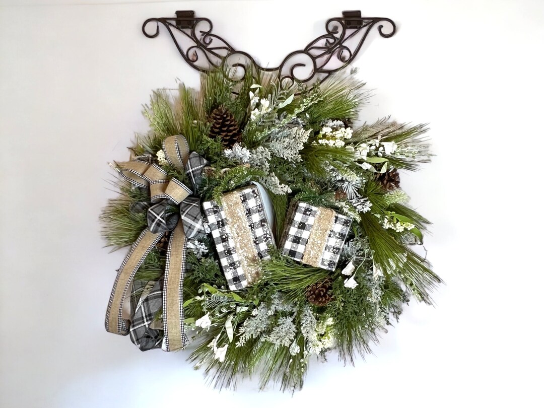 Christmas Present Wreath 