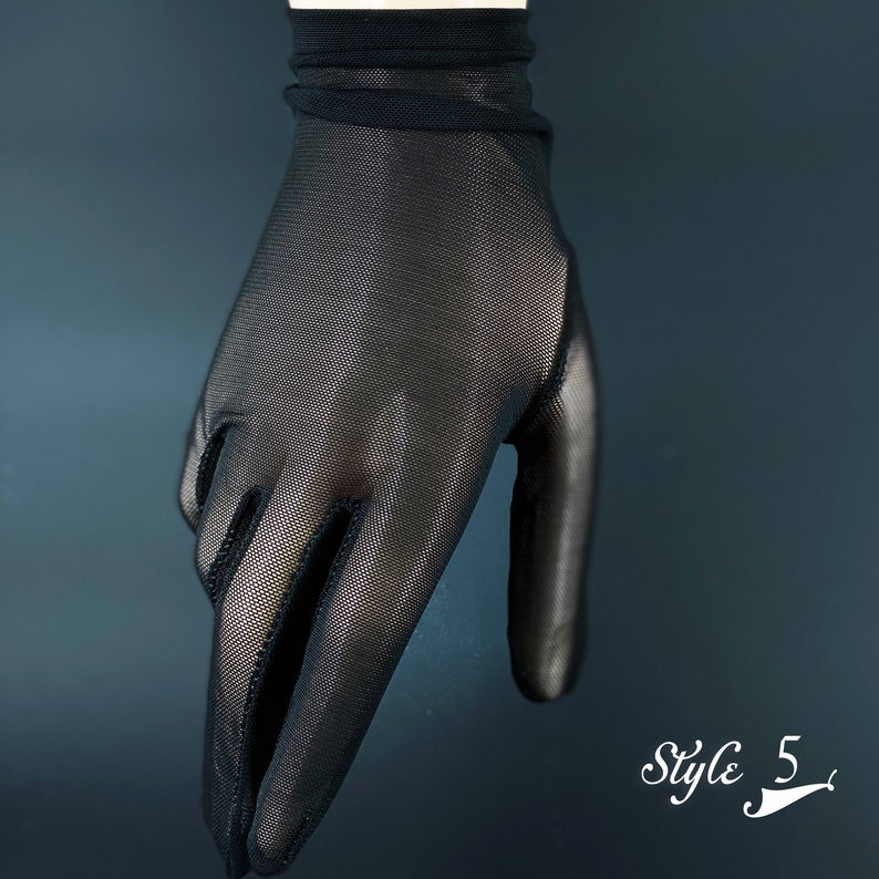 Stylish Black Lace Gloves Evening Gloves Bridal Accessories An old-fashioned accessory makes an elegant comeback