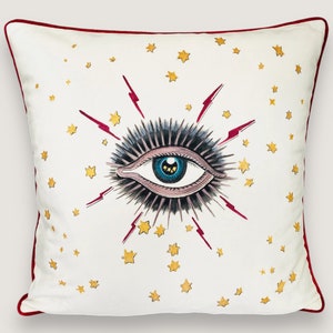 Almohada de terciopelo pintada a mano con bordado personalizado: haz que tu hogar sea único