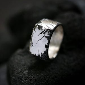 Anillo de sello de plata rugosa, anillo de plata hecho a mano, anillo de plata con textura única, anillo de sello brutalista