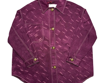 Chaqueta tipo camisa extragrande morada de ASOS Design teñida a mano, una pieza única de estilo urbano.
