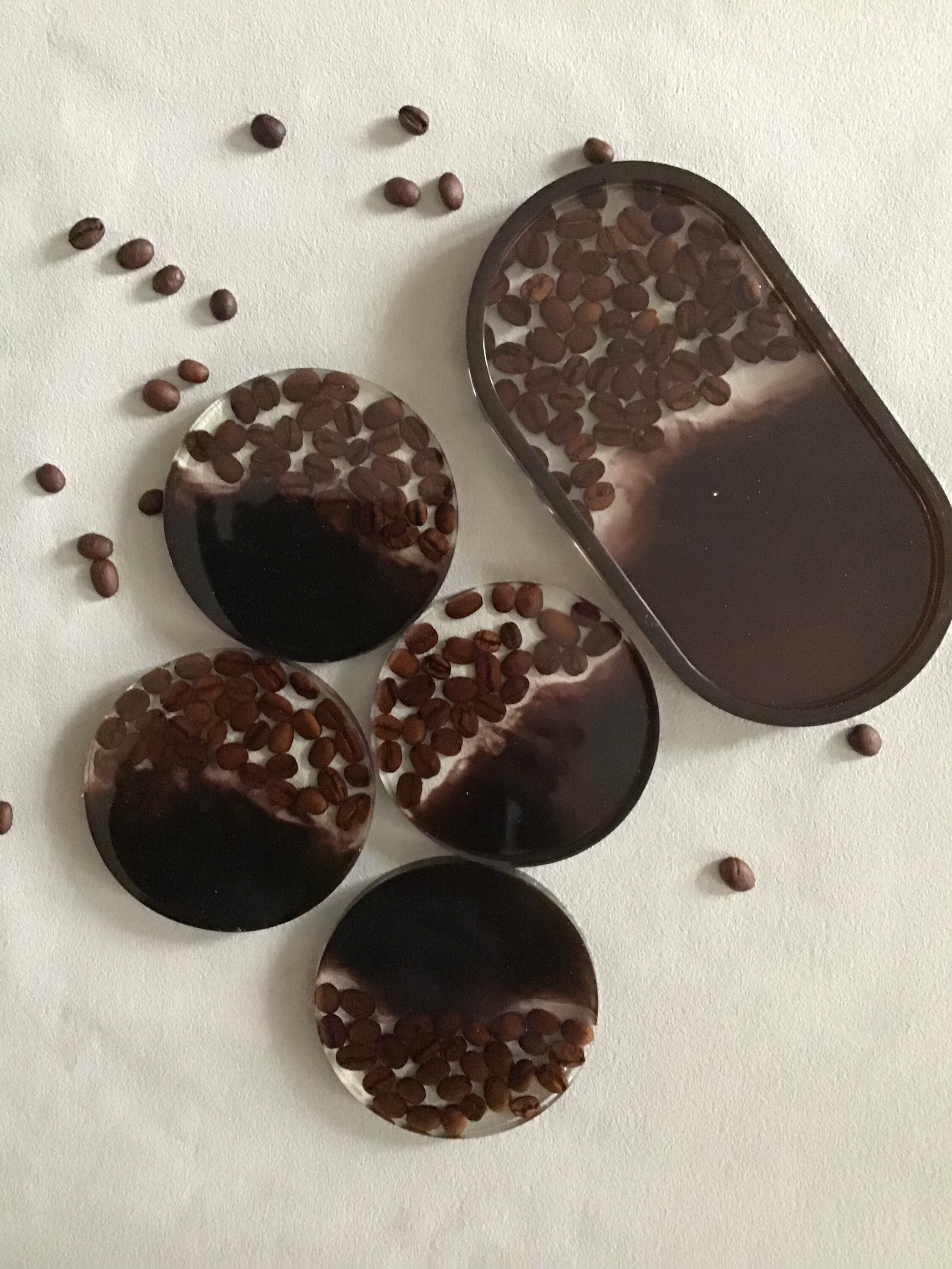 Lot 4 Sous Verres et Plateau en Résine