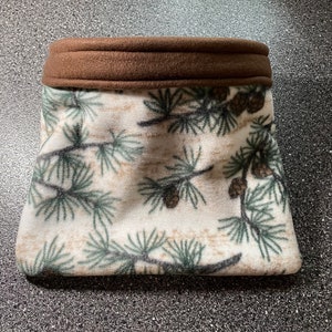 NO CLOSE Winter Pinecones and Branches Fleece Cuddle Sack for Guinea Pig/Hedgehog/Hamster/Chinchilla/Ferrets/Rats and other small animals