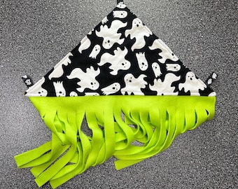 GLOW In the Dark Ghosts Guinea Pig Corner Curtain / Halloween Fleece Forest / Guinea Pig Hideout / Guinea Pig Bedding / Guinea Pig Pee Pads