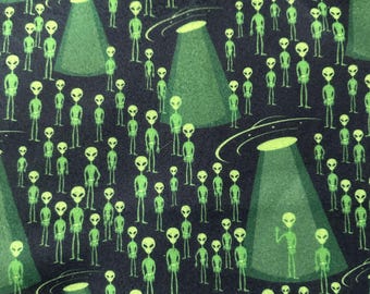 Guinea Pig Alien Pee Pads /  Guinea Pig UFO pee pads / Guinea Pig Liner /  Guinea Pig Bedding / Spoonflower Pee pad / Guinea pig Fleece Pads