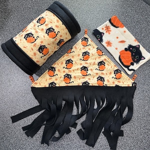 Halloween Kitty Guinea Pig Tunnel / Guinea pig Halloween / Guinea Pig Hideout / Guinea Pig Bedding / Guinea Pig Fleece Forest