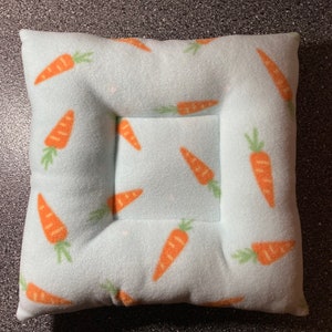 Easter Carrots Guinea Pig Lap Pillow / Guinea Pig Bedding / Ferret bedding / Chinchilla Bedding / Hedgehog Bedding / Guinea Pig Easter