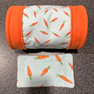 Easter Bunny Carrots Guinea Pig Tunnel / Easter Guinea Pig Bedding / Guinea Pig Hideout / Easter Guinea pig Pee pads / Guinea Pig Bunny