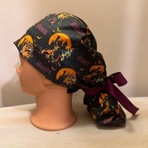 Tv Show Dog Surgical Scrub Cap / Health Scrub Cap / Ponytail Scrub Cap / Surgical Cap for Hair / Nurse Scrub Cap / Scrub Cap Reversible / bild 2