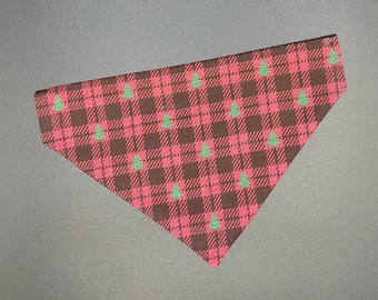 Christmas Tree Plaid Pet Bandana, Red and Black Over Collar Dog or Cat Accessories, Cute Xmas Bandana for dogs and cats