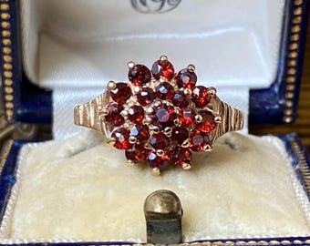 Beautiful vintage Edinburgh Scottish hallmarked multi garnet starbust ring