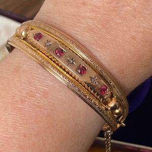 Stunning Antique Edwardian 1907 chester hallmarked 375 9ct gold ruby & diamond bangle /bracelet in original antique box