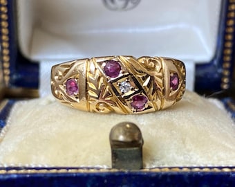 Stunning antique Edwardian 1903 English hallmarked 750 18ct gold ruby and diamond ring -ideal stacking band