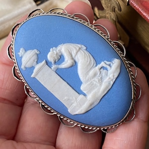 Unusual antique /vintage sterling silver Wedgwood type adams pottery jasper ware mourning weeping lady & urn brooch/pin
