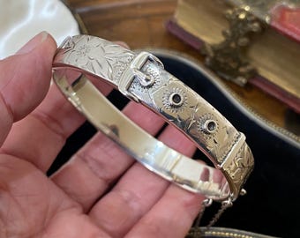 Fantastische vintage Victoriaanse revival Engels gekeurd 1975 sterlingzilver gegraveerde gespdetail manchet armband/armband