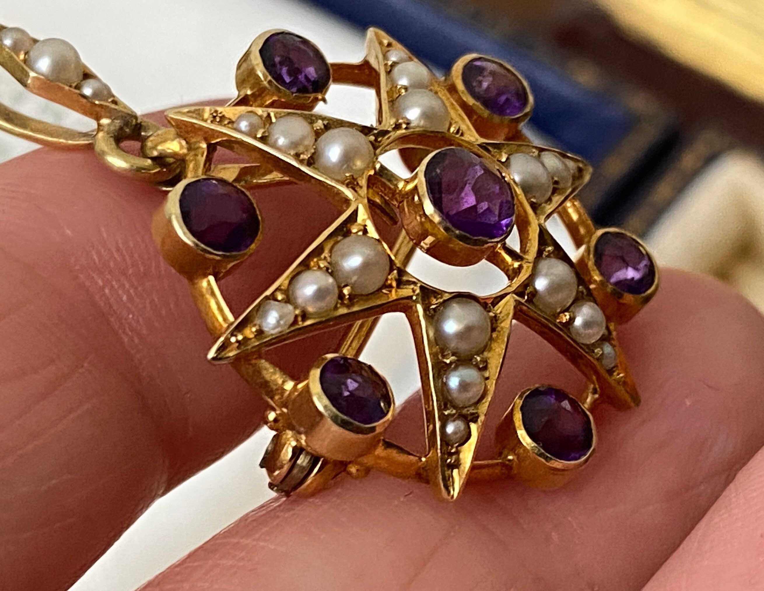 Amethyst and Pearl Vintage Brooch and Convertible Pendant Shield Shaped 14K Yellow Gold Vintage Filigree