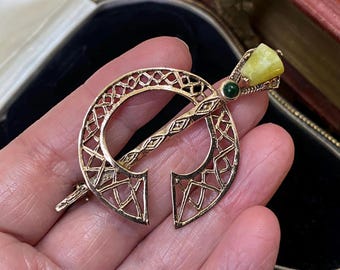 Fantastic vintage hallmarked solid 375 9ct pale rose gold & agate Celtic Tara brooch /pin