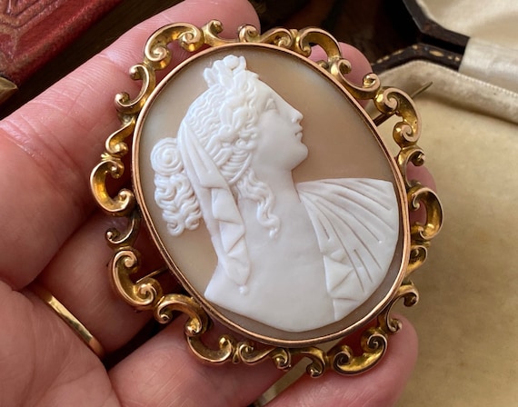 9ct cameo best sale brooch
