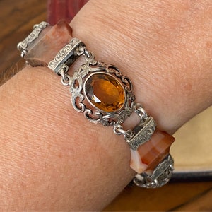 Gorgeous unusual Antique victorian/Edwardian Scottish engraved decorative Sterling silver citrine & agate panel bracelet