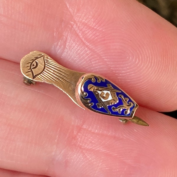 Rare Antique victorian /Edwardian tiny weeny 375 9ct gold & enamel all seeing eye engraved slipper /shoe freemason /Masonic brooch /pin