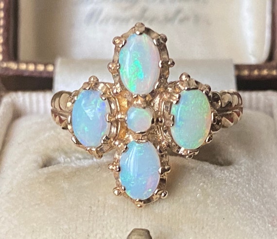 Stunning Vintage 375 9ct Gold glowing multi Opal … - image 1