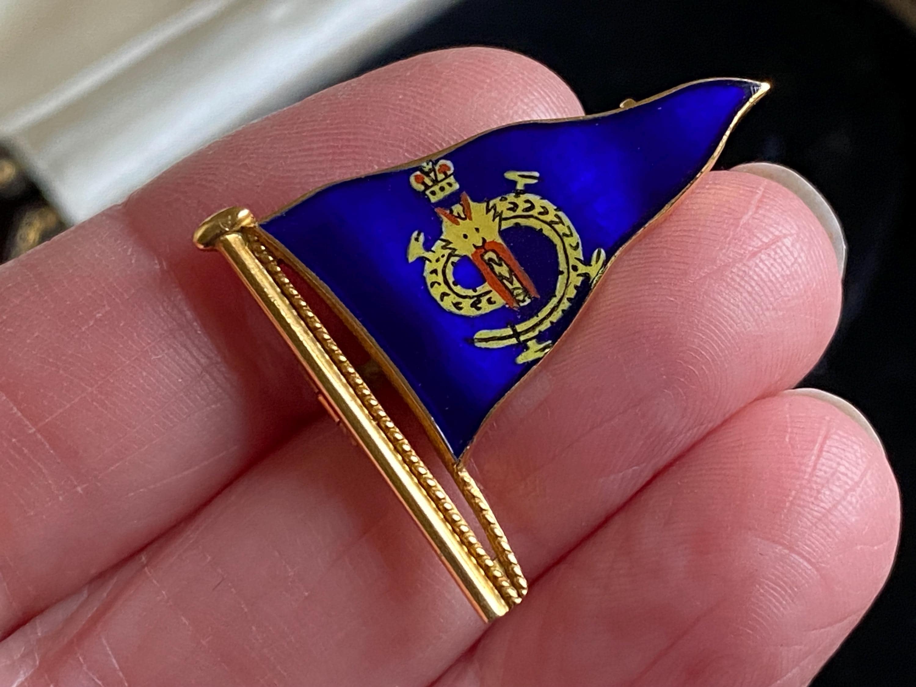 Stunning Unusual Vintage English Hallmarked 375 9ct Gold