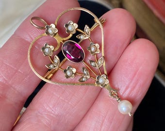 Beautiful antique Victorian/Edwardian art nouveau 375 9ct gold garnet & pearl drop heart shaped necklace pendant combined brooch /pin