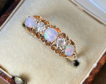 Stunning antique 750 18ct Gold glowing triple Opal cabochon & diamond gemstone Ring gorgeous magical colours