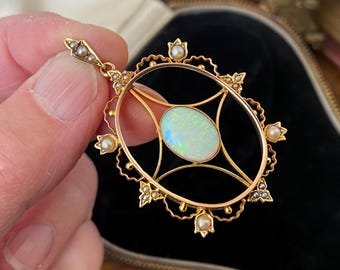 Beautiful Antique Victorian /Edwardian 15ct gold seed pearl and white Opal necklace pendant