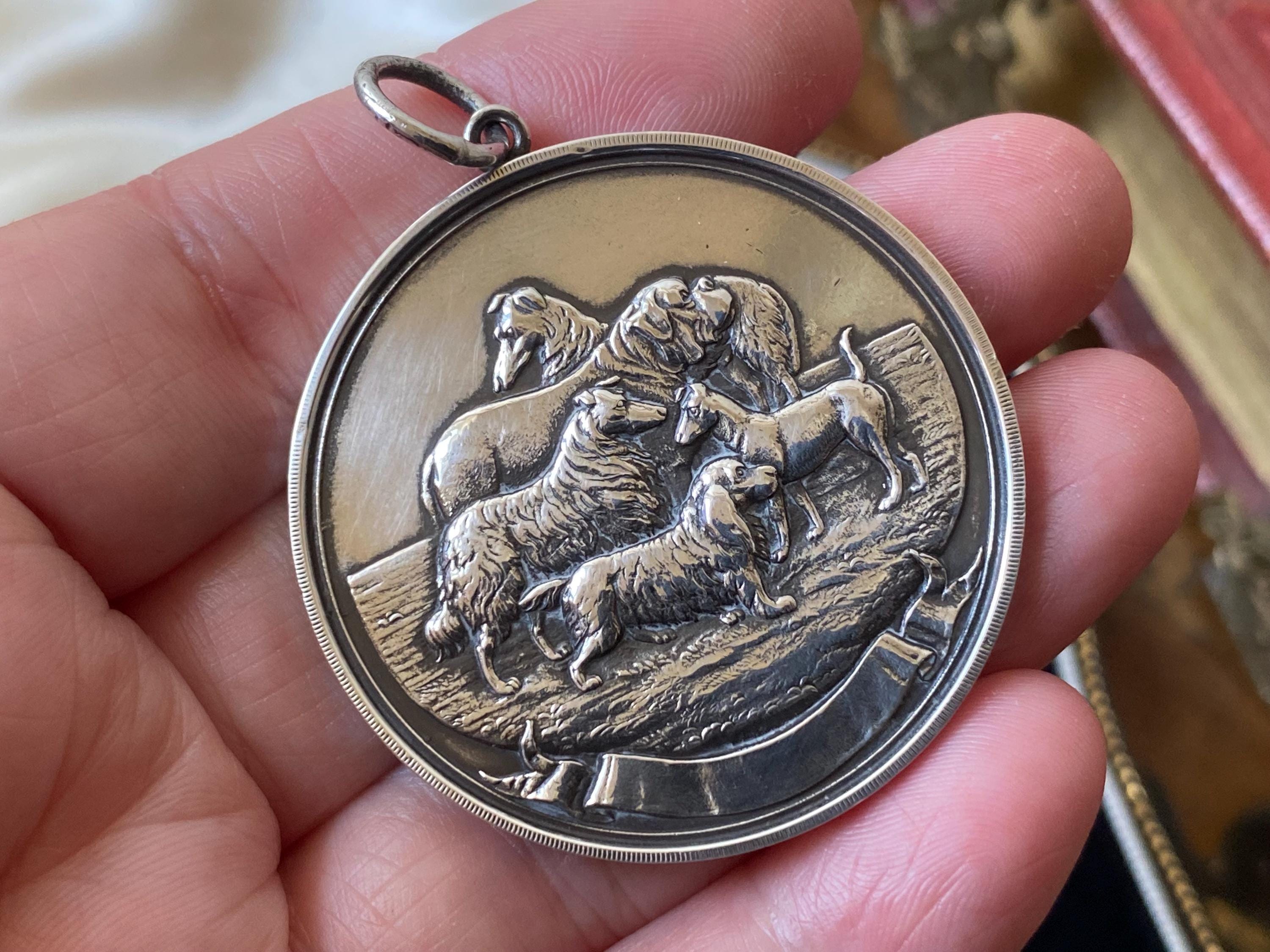 Fantastic antique Edwardian 1907 English hallmarked sterling silver kennel club embossed dog fob medal necklace pendant