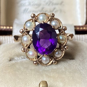 Beautiful vintage Scottish hallmarked 375 9ct gold amethyst & pearl halo Ring