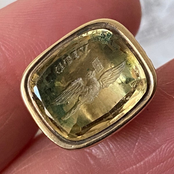 Unusual Antique Georgian /victorian French 9ct gold cased carved foiled citrine bird “ vite -quickly intaglio fob wax seal / charm /pendant