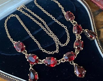 Stunning vintage English hallmarked 375 9ct gold thick mounted garnet Gemstone festoon necklace
