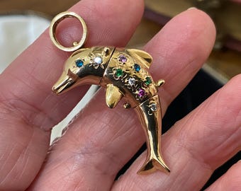 ongebruikelijke vintage gemarkeerde 375 9k 9kt gouden spinel bezaaid met gelede dolfijn grote bedel kettinghanger (BB)