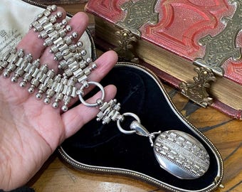 Prachtig antiek Victoriaans sterlingzilveren fotomedaillon en boekketting met brede kraag
