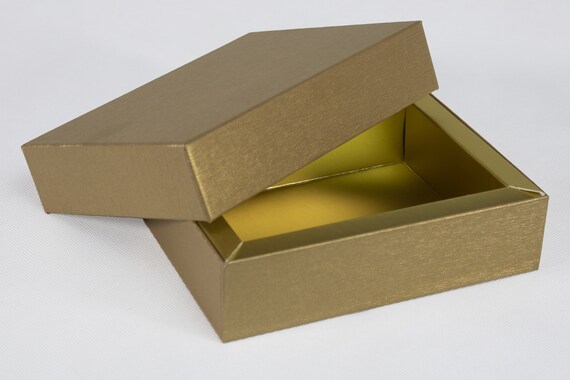 empty sweet boxes
