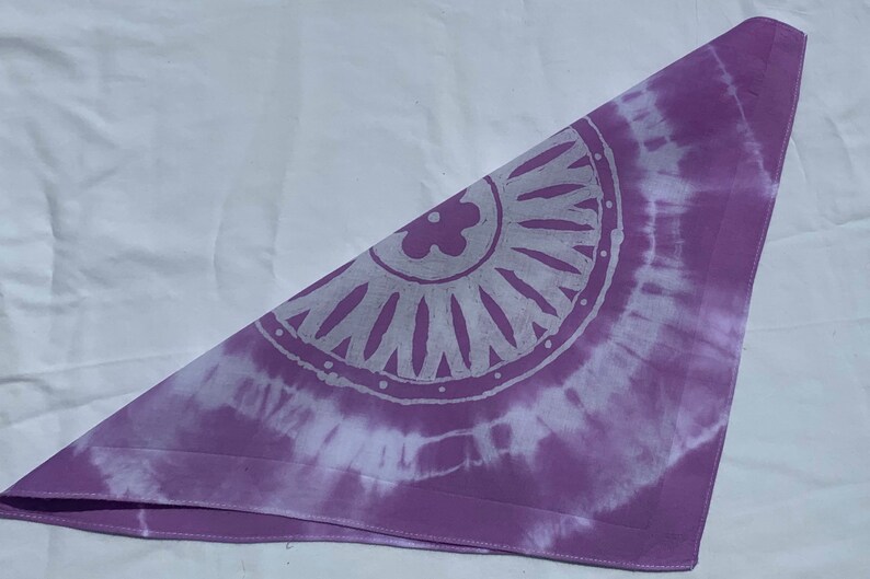 Batik Tie Dye Mandala purple /& white handkerchief