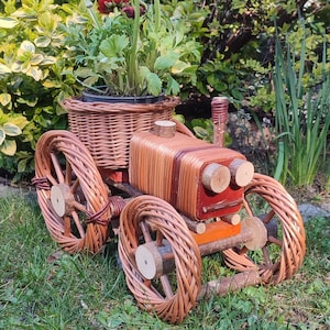 Deko-Traktor, Pflanzschale, Traktor aus Weide geflochten - 40 x 21cm Hellbraun