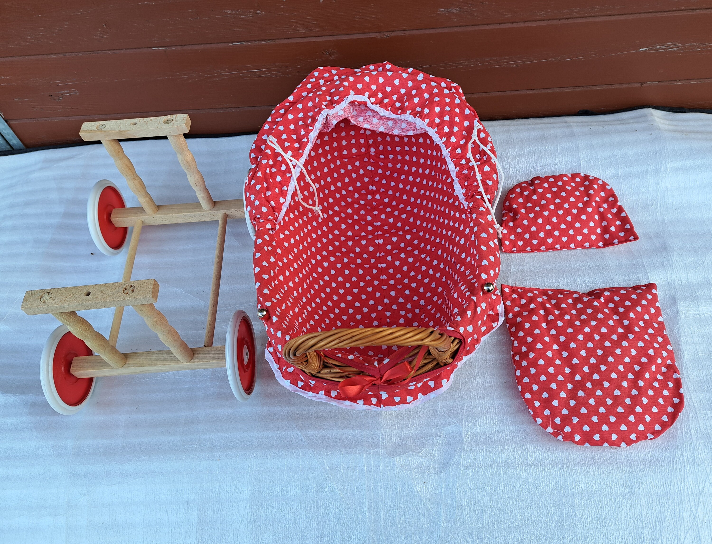 Korb Puppenwagen Mdchen Puppenwagen Aus Weide Holz - Handgefertigter  Weidenkinderwagen Mit Herzchen