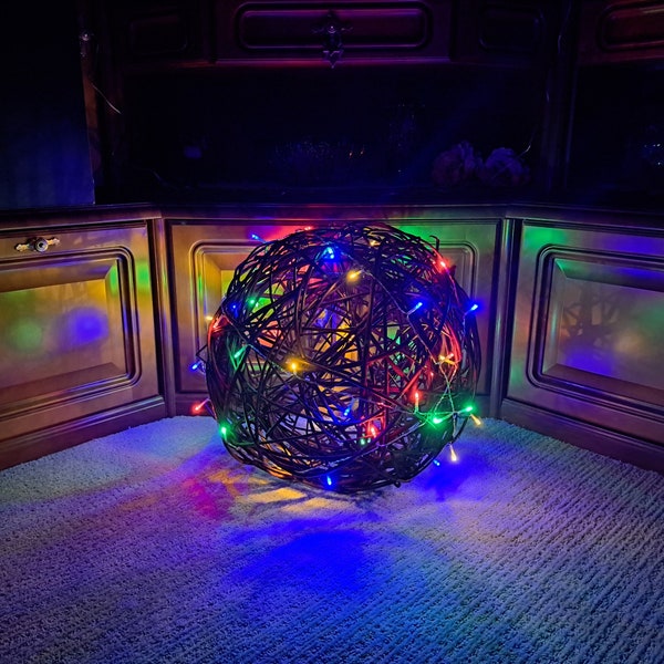 Large 45 cm decorative ball made of willow incl. 50 LED light chain, vine ball, wicker ball braided