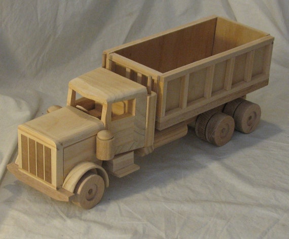 wooden dumper truck