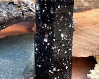 Galaxy obsidian crystal tower babies breath stone crystals flashy silver black starry ice