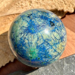 Azurite, malachite, chrysocolle, veines, sphère cristalline B, bleu-vert, planète Terre image 12