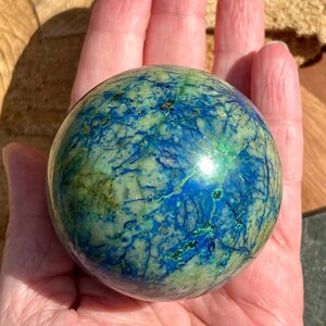 Azurite, malachite, chrysocolle, veines, sphère cristalline B, bleu-vert, planète Terre image 5